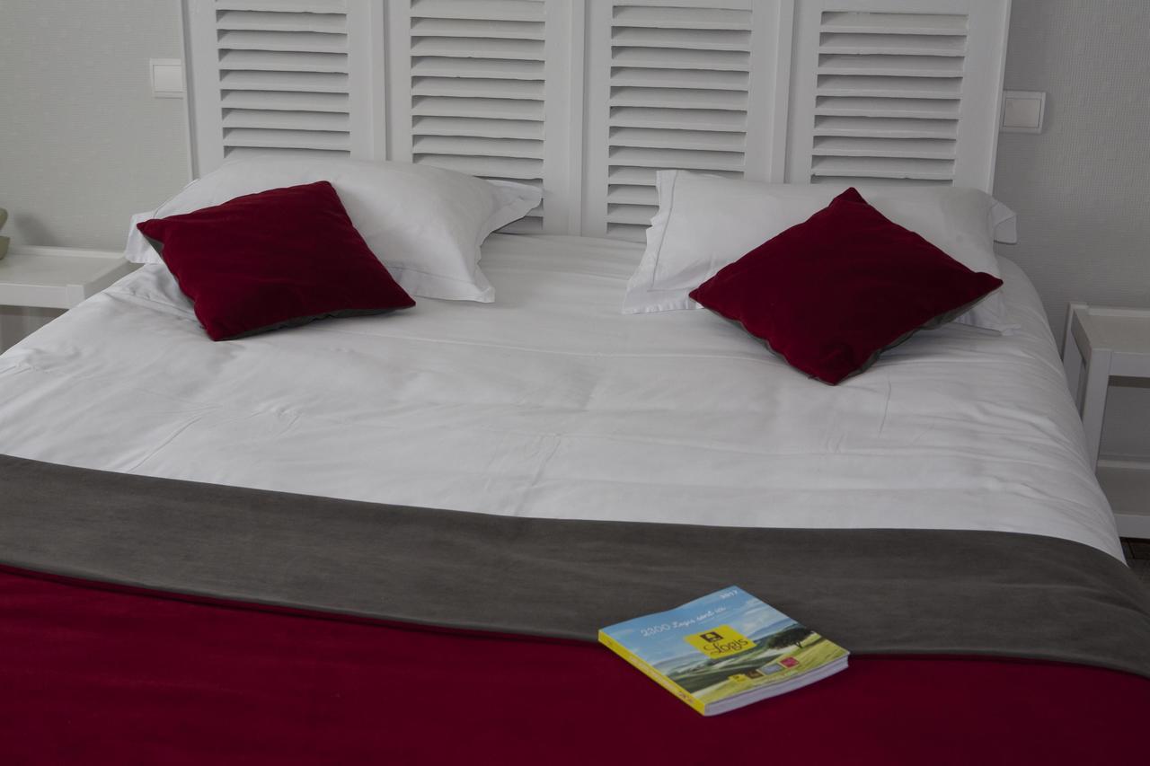 Logis Hotel Le Chrismas Chateaulin Bagian luar foto